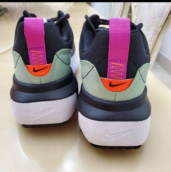 100% Authentic Nike Air Max Verona - Picture 7 of 15